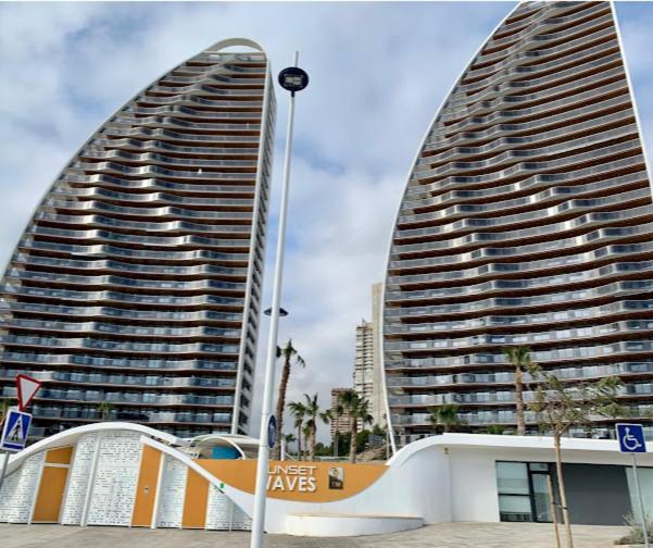 Sunset Waves Benidorm By Mar Holidays Esterno foto